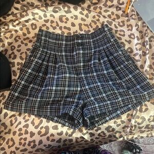 american eagle gray plaid high-waisted shorts (s: 00)